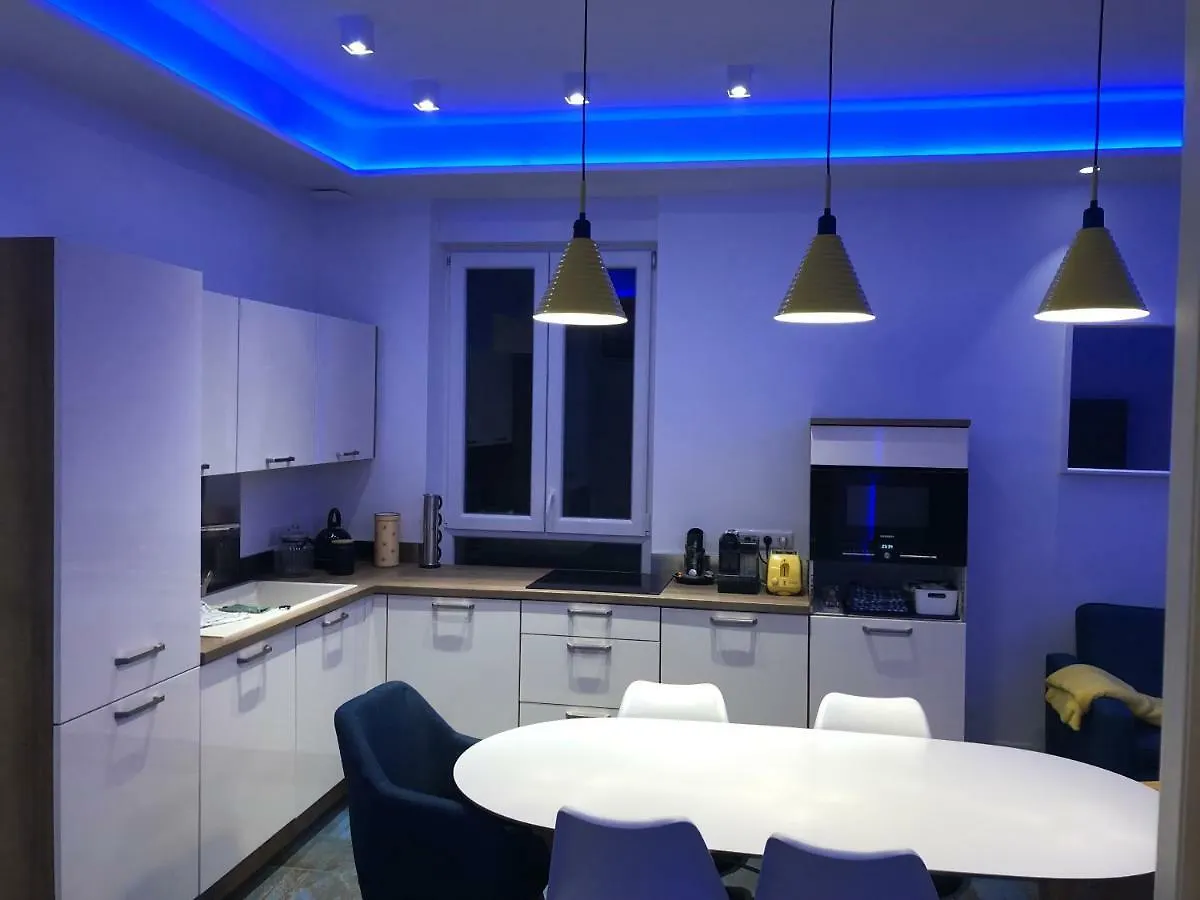California Apartment Nice