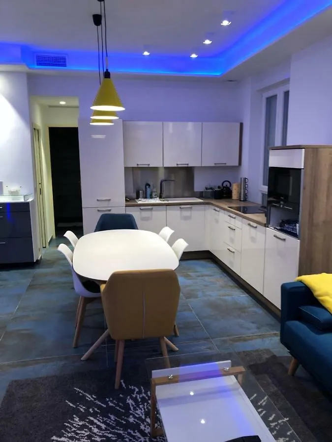 California Apartment Nice 0*,